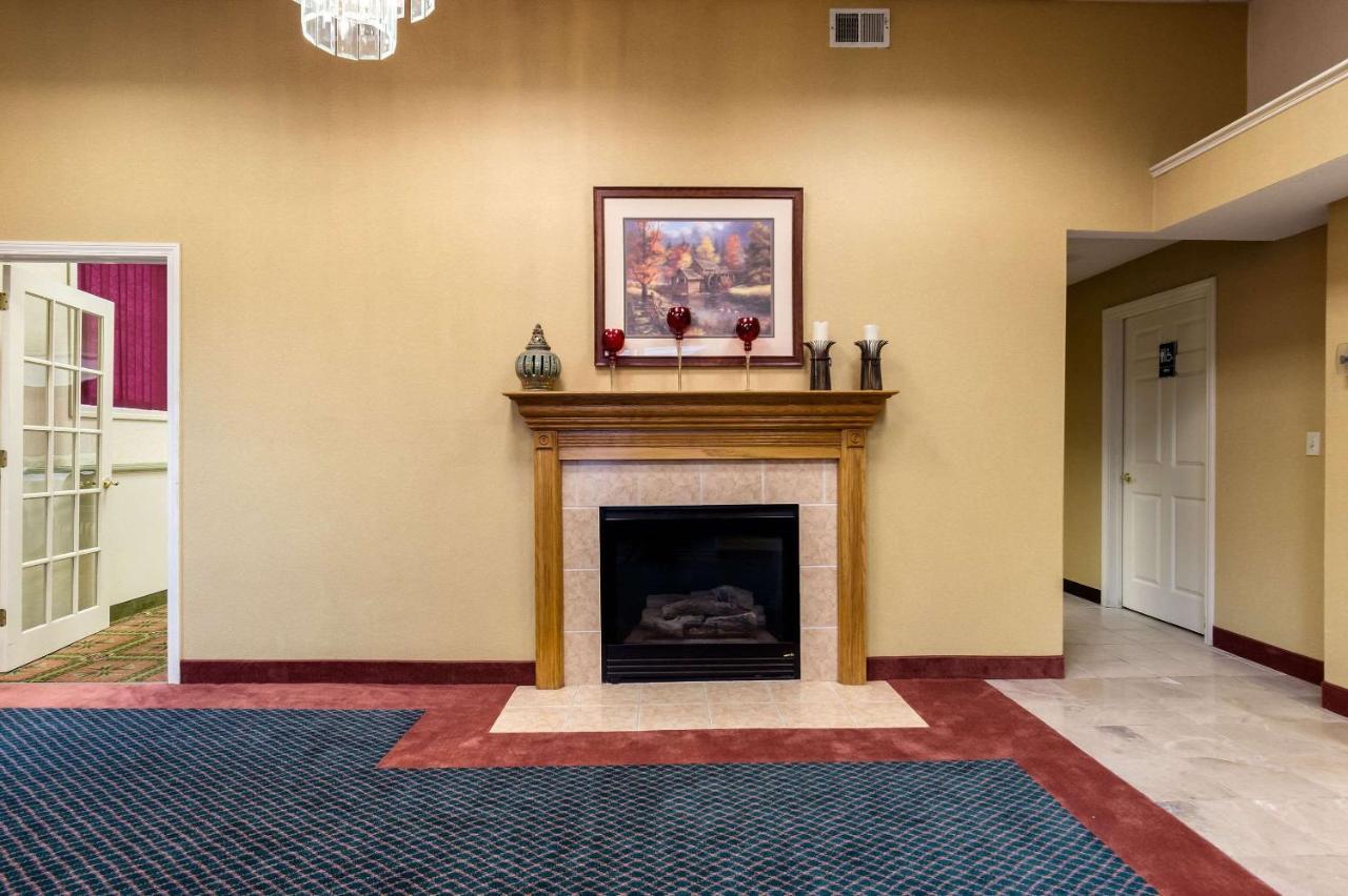 Towneplace Suites By Marriott Hadley Amherst Dış mekan fotoğraf